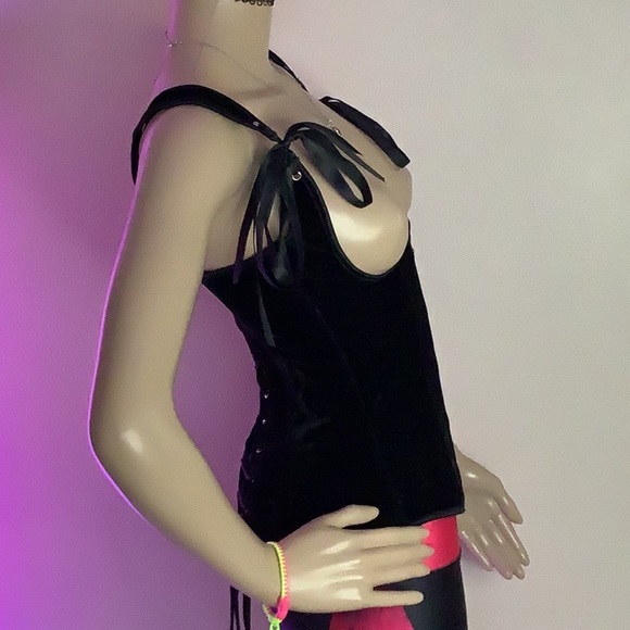 SMALL VELVET PRINCESS CORSET - Picture 6 of 13